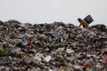Rác thải nhựa từ các nước phương Tây đang đầu độc Indonesia